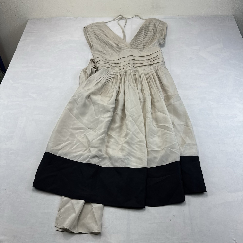 BCBGMAXAZRIA Silk Dress Size 2 Ivory Black Pleated Cocktail